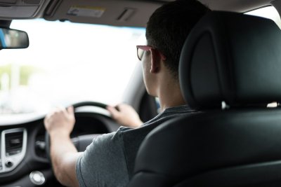 Jonge bestuurders betalen dubbel zoveel autoverzekering