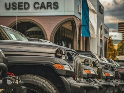 Steeds meer Nederlanders kiezen voor een stokoude auto
